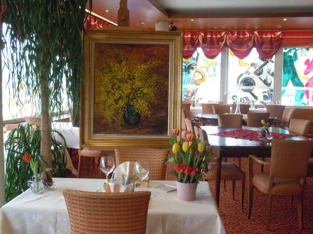 The Originals City, Hôtel Le Bellevue, Montrichard (Inter-Hotel) Exterior foto